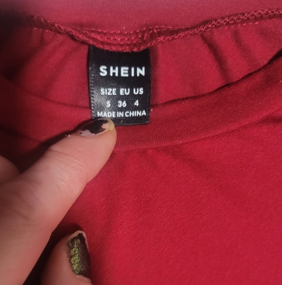 SHEIN Berry Red Crop Top - Picture 4 of 5